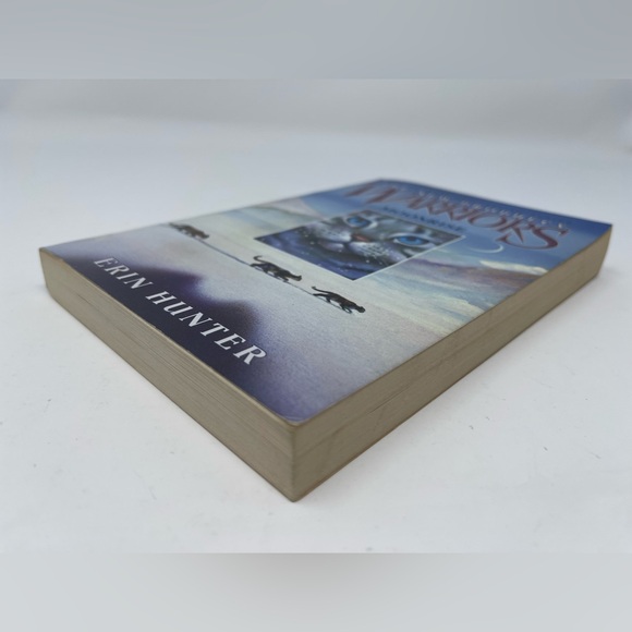 3/$15 WARRIORS: Moonrise. Book 2 in the New Phophecy Series - Picture 3 of 6